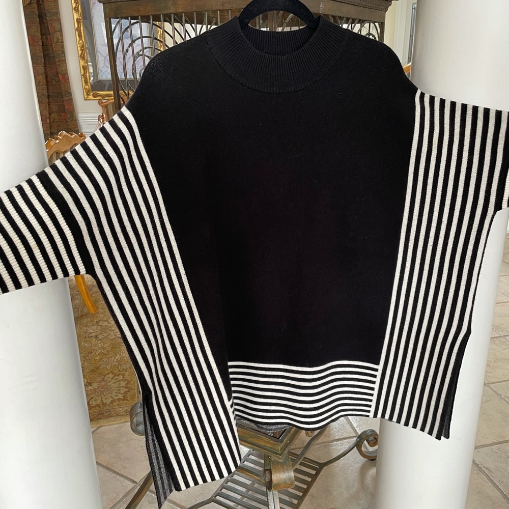 Super cute John.Mark black and white striped sweater S/M